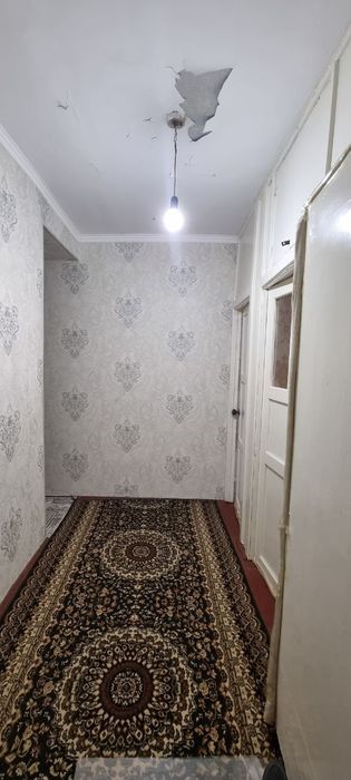 1 xona 2 xona qilingan uy sotiladi