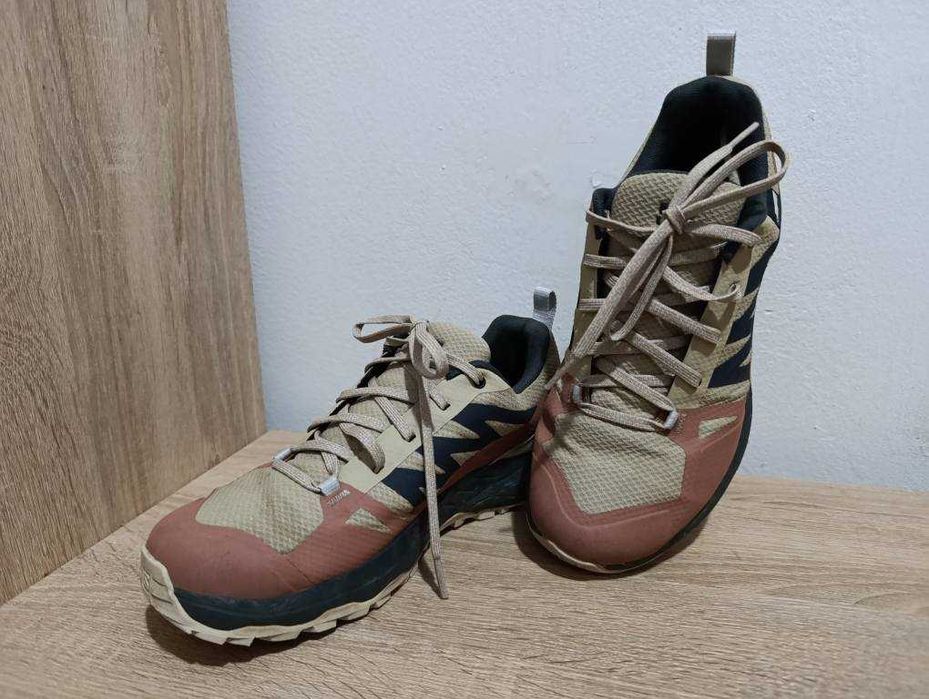 Трекинг обувки трисезонни продавам