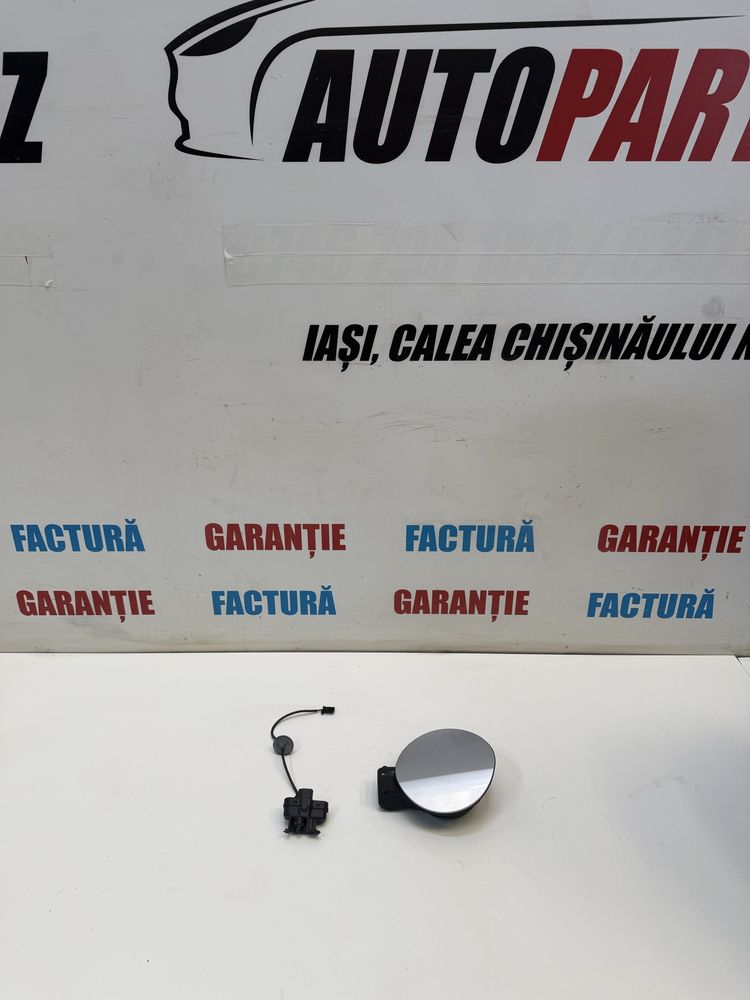 Usa portita buson actuator rezervor VW Tiguan gri argintiu LA7W