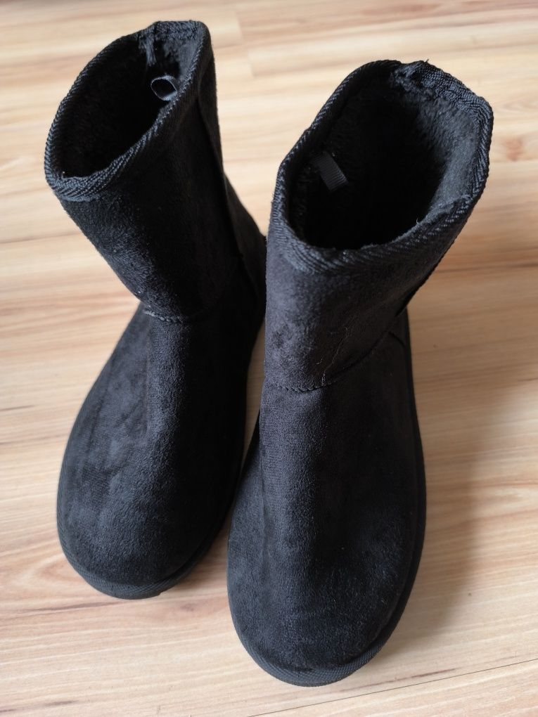 Ghete din sintetic  tip UGG