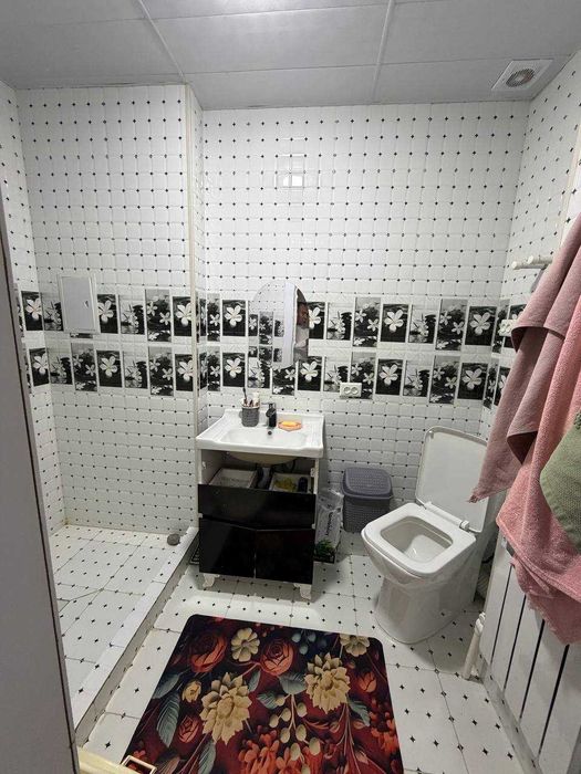 Продаётся 2х комн квартира на 4 этаже Ор-р Дом пионеров