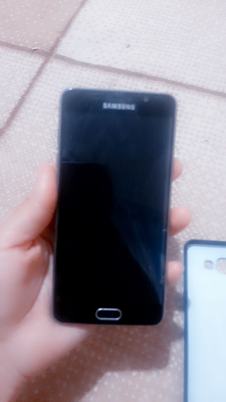 Samsung A 5 yaxwi telefon