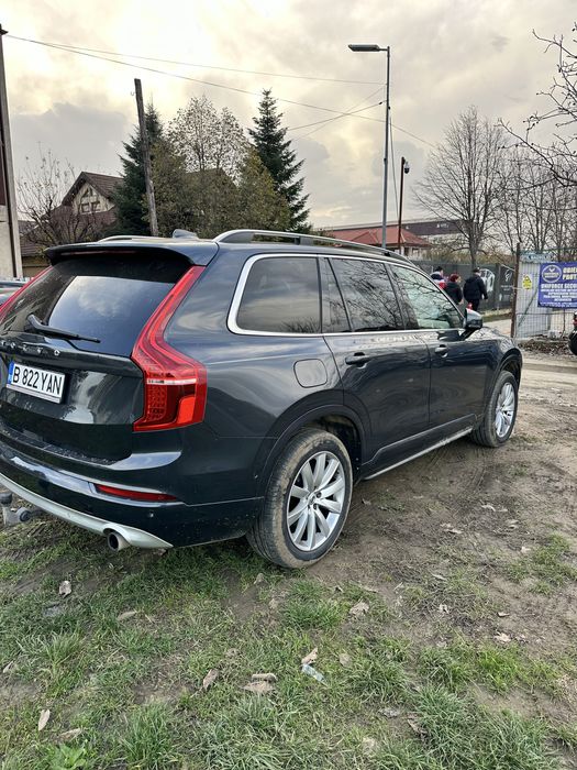 Volvo XC90 Momentum