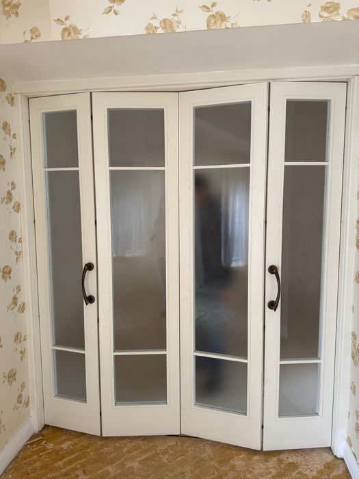 Двери деревянные б/у