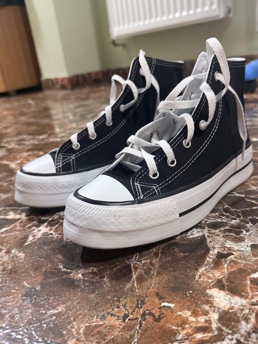 Vând pantofi Puma purtați o singură dată + teniși noi