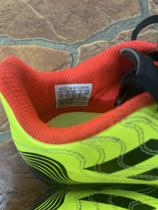 Ghete fotbal pentru copii,Adidas marimea 31, in stare impecabila!