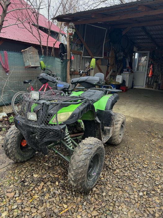 Vând atv 200cc .