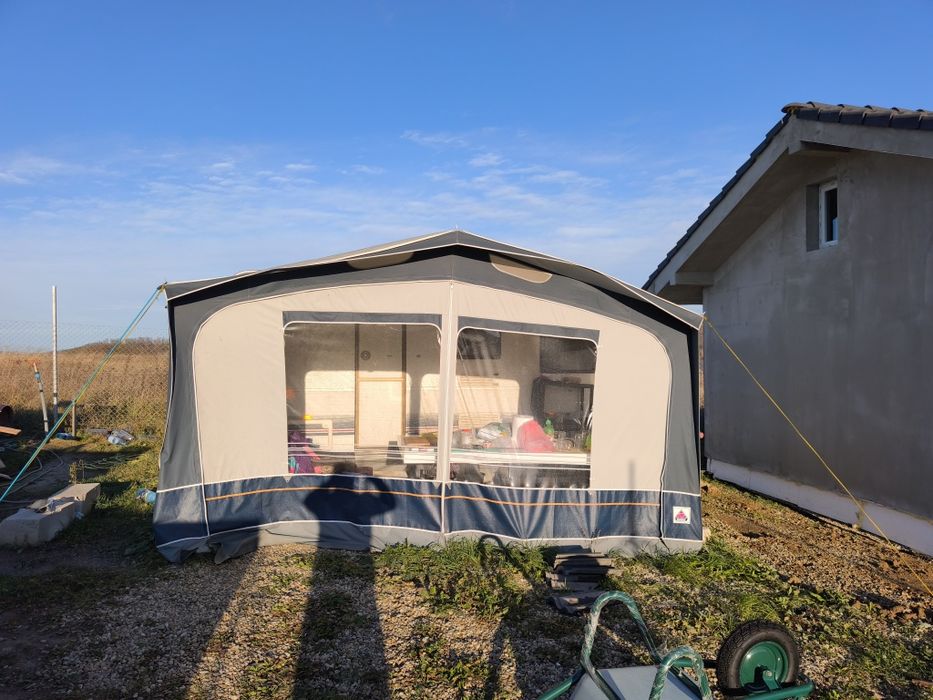 Vând rulota sau schimb cu Toyota RAV4 an 2000-2005 in 3 usi