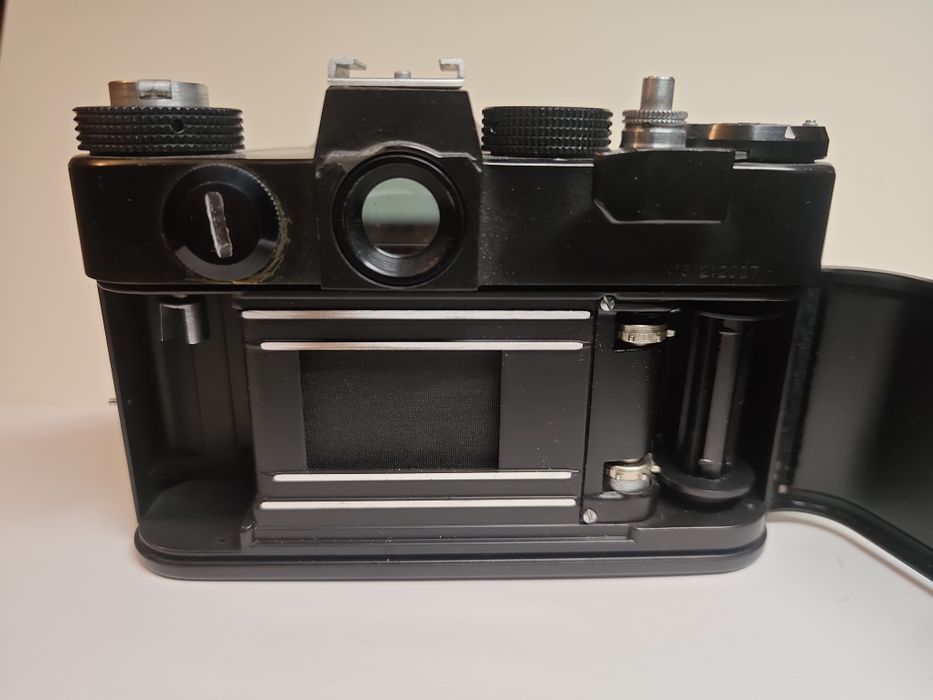 Vand aparat foto Zenit TTL cu obiectiv