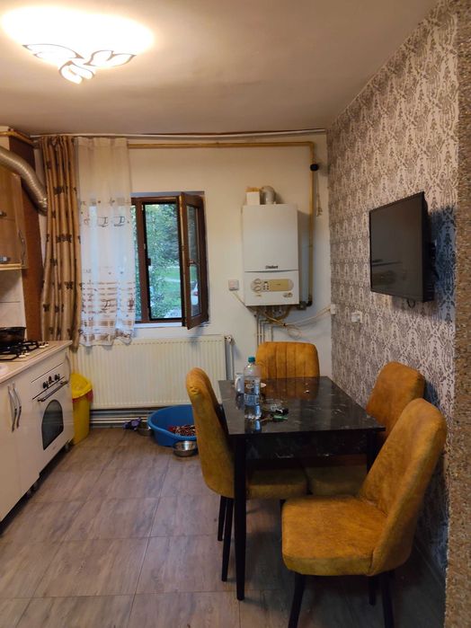 Vând apartament in Lupeni