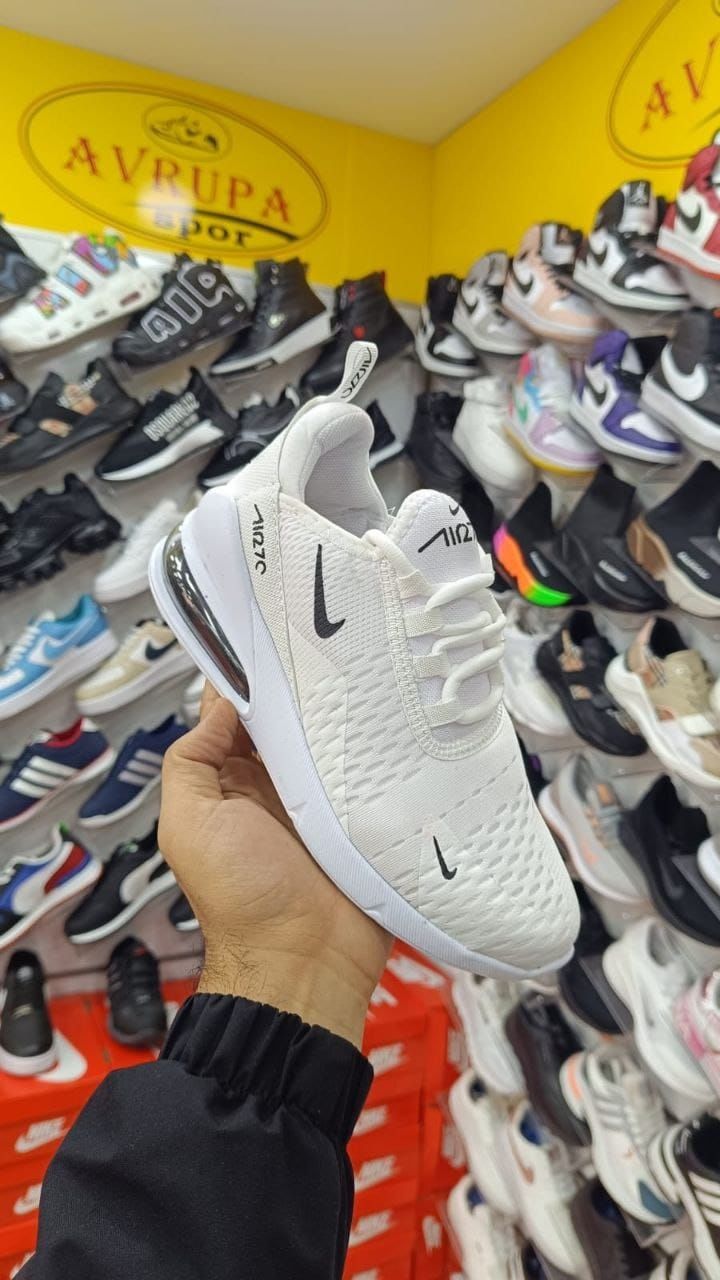 Adidași Nike Air new sezon