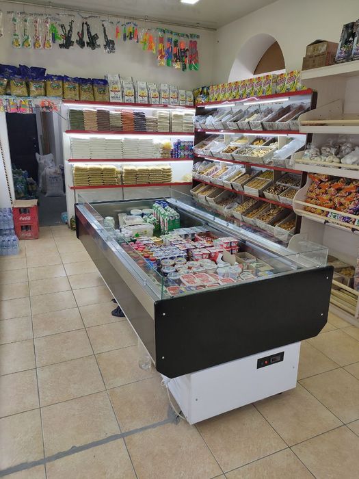 Витрина холодилник