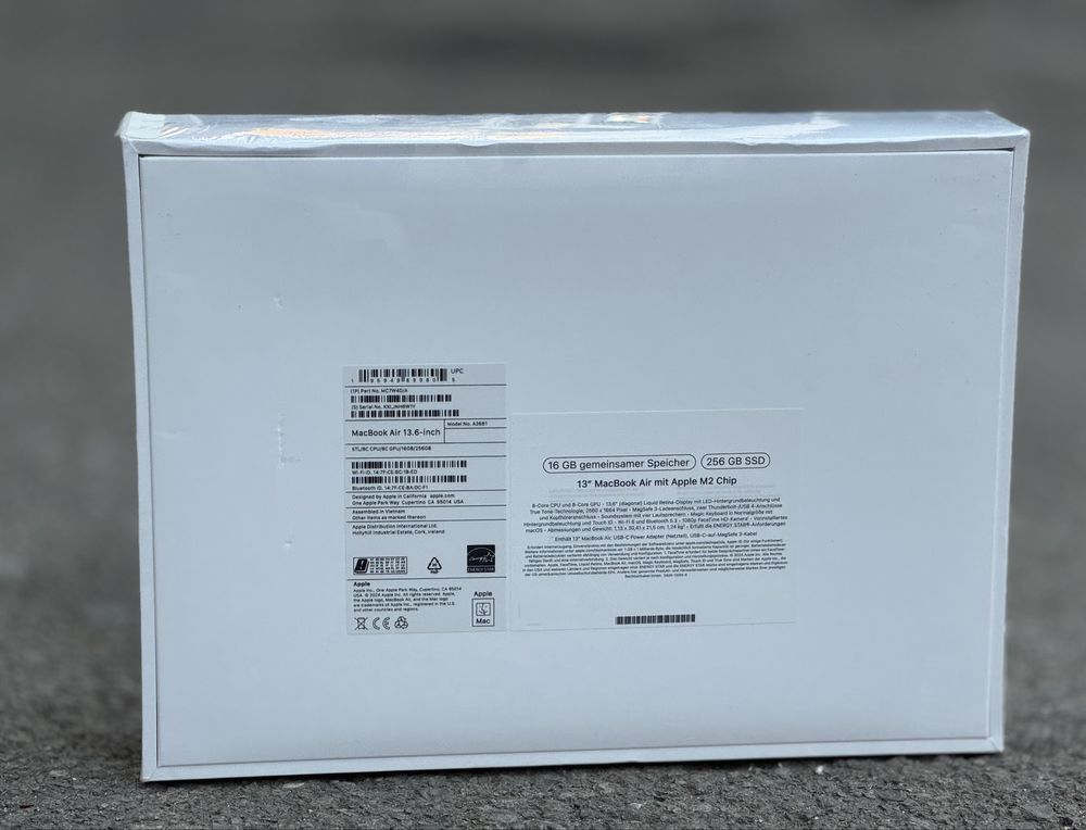 НОВ!!! Лаптоп Apple MacBook Air 13”, M2, 8 ядрен, 16GB RAM, 256GB