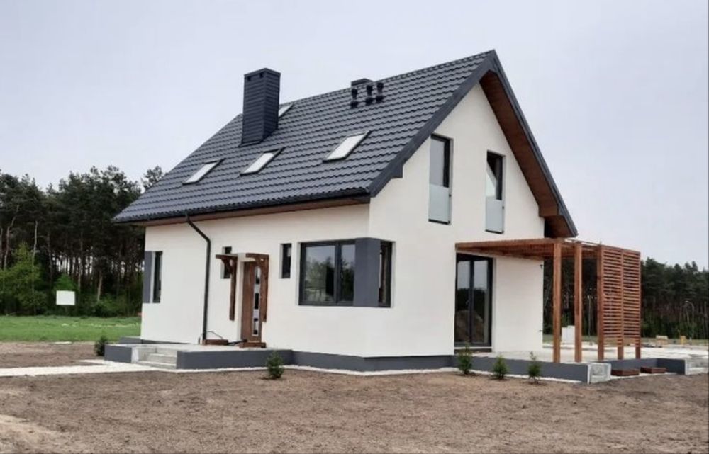 Vand case pe structura metalica