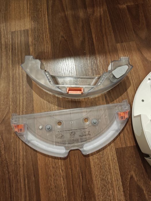 Roborock S5 Max – отлично състояние + нови консумативи