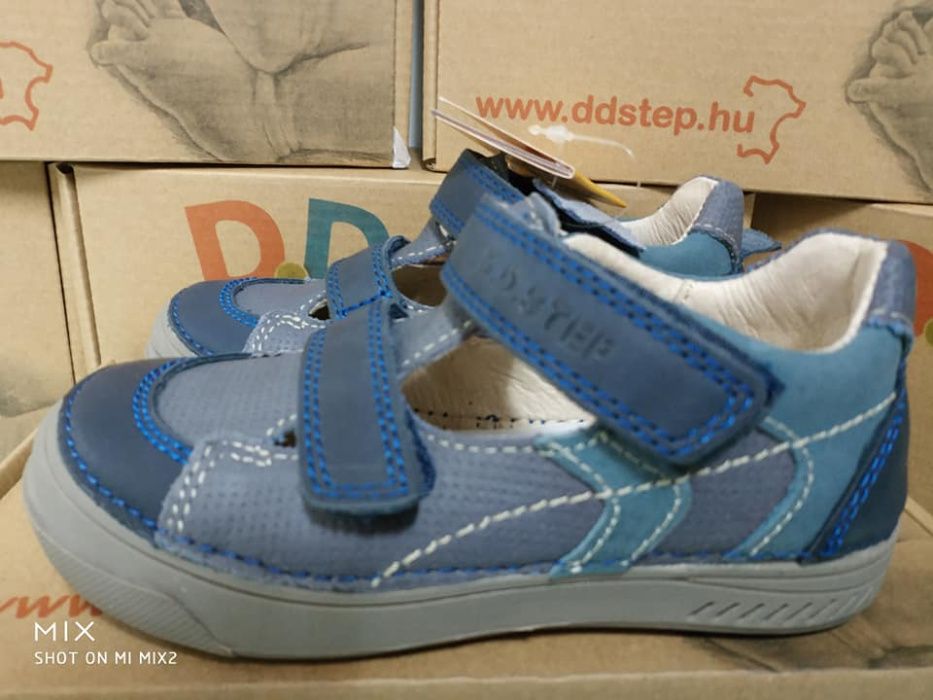 Pantofi noi decupati Ddstep