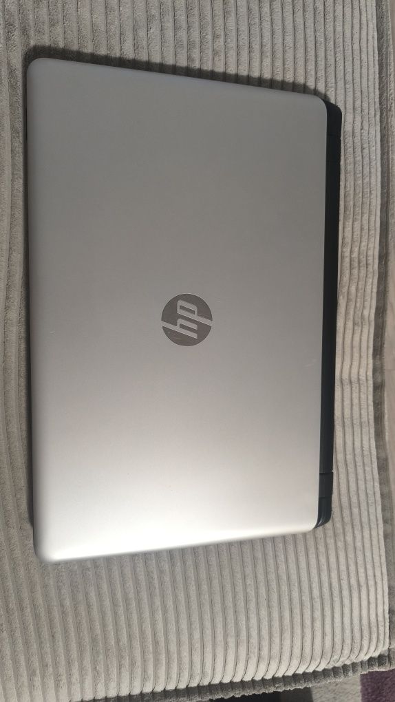 Лаптоп HP SSD 256GB
