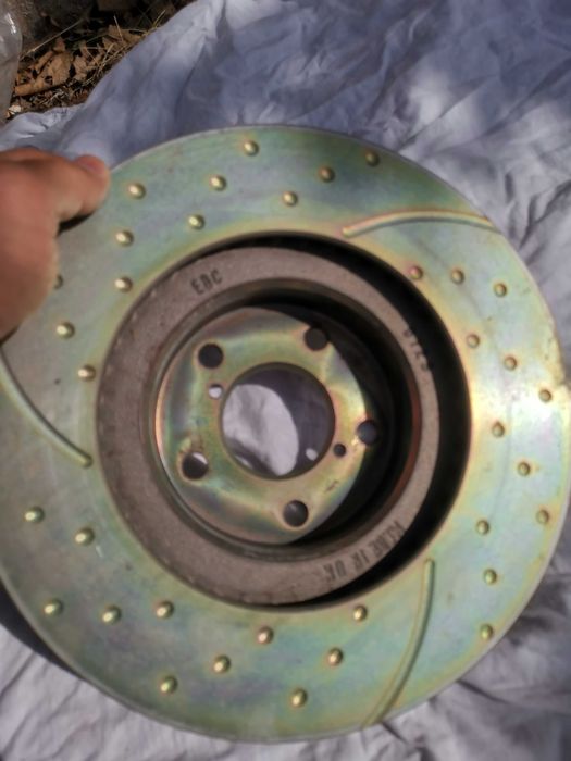 Предни дискове и турбо за Subaru.