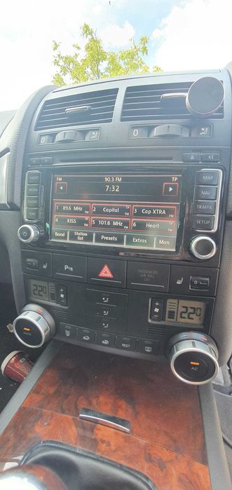 Navigatie radio cd player touchscreen Vw Touareg facelift 3.0 an 2008