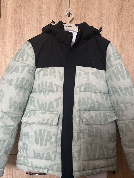 Зимние куртки на мальчика 10-13 лет ………….