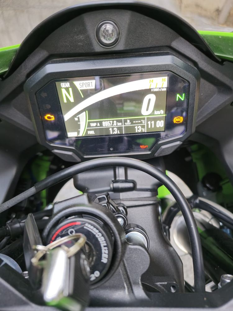 Kawasaki zx10r r Performance Carbon Akrapovic