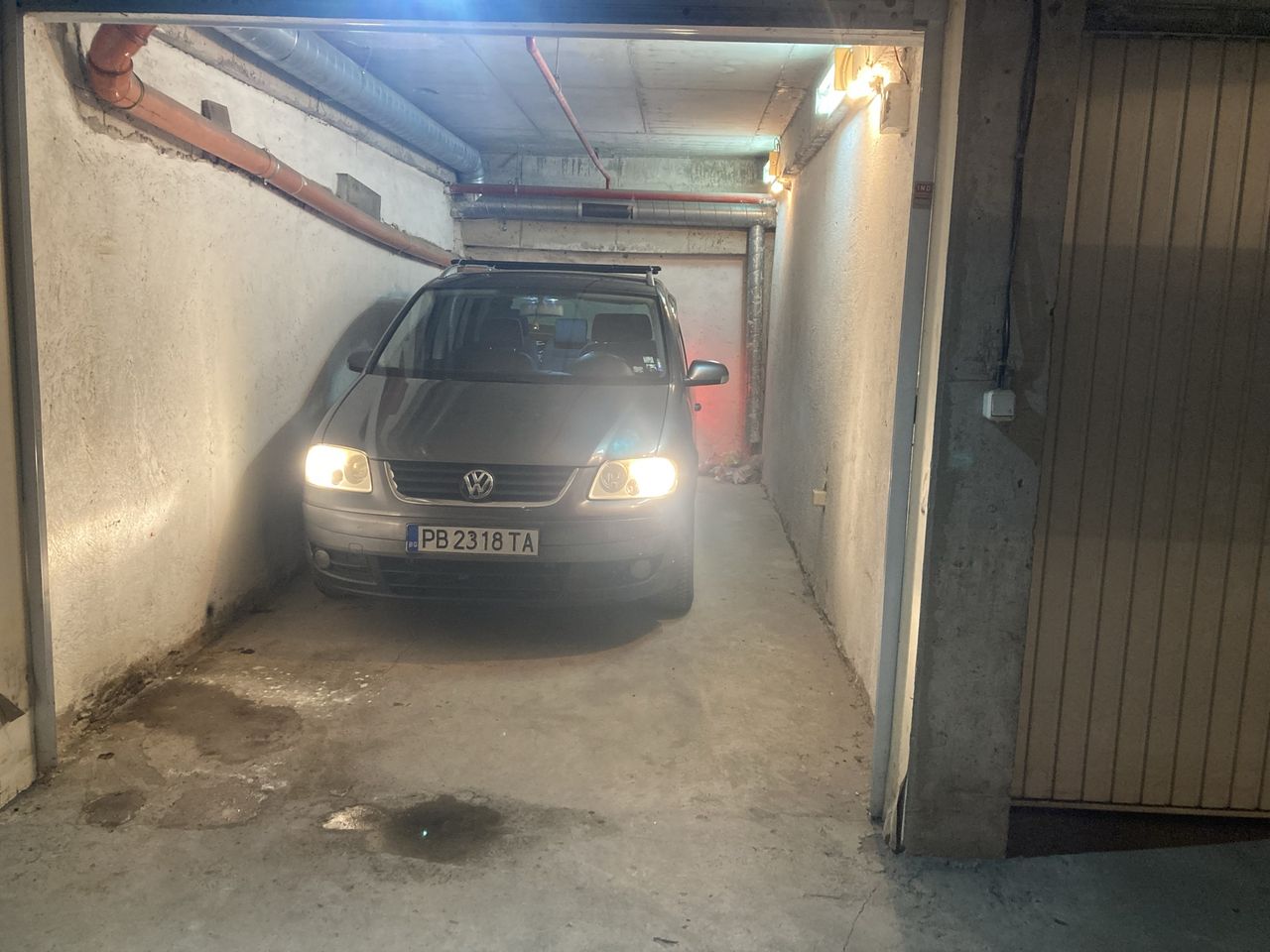 Дава се под наем Гараж / Паркомясто в Пловдив, Коматевски възел - 17 кв.м за 66.3 € - Снимка #2