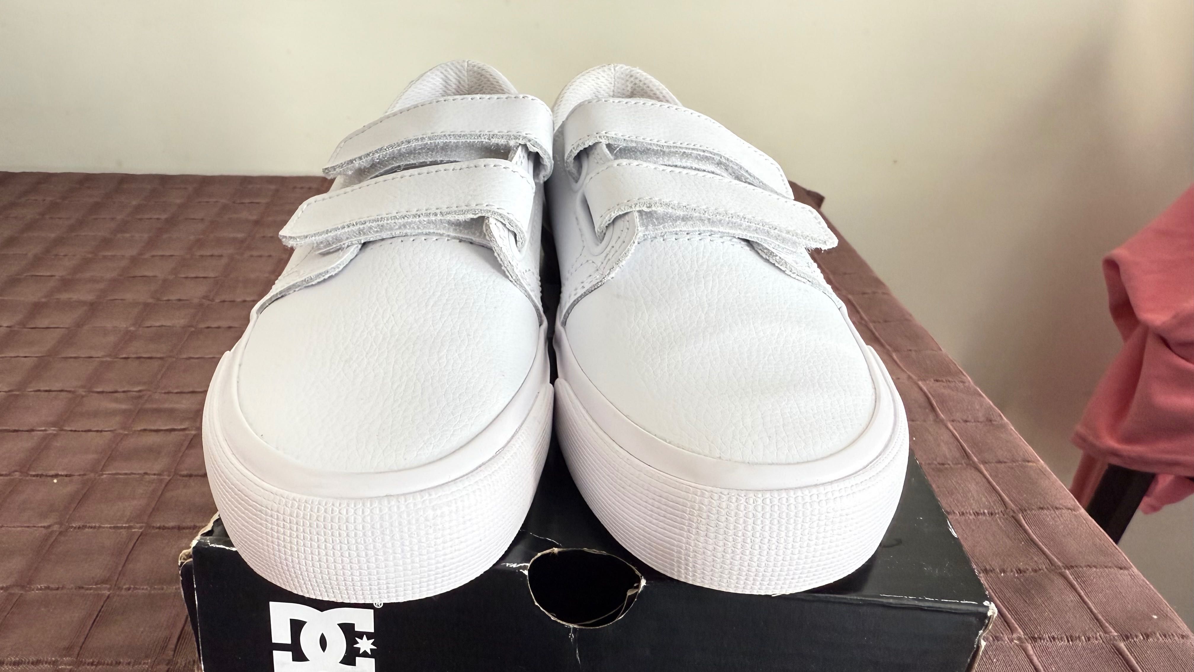 Нови маратонки DC shoes естествена кожа