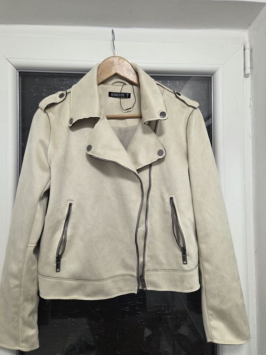 Geaca piele întoarsă