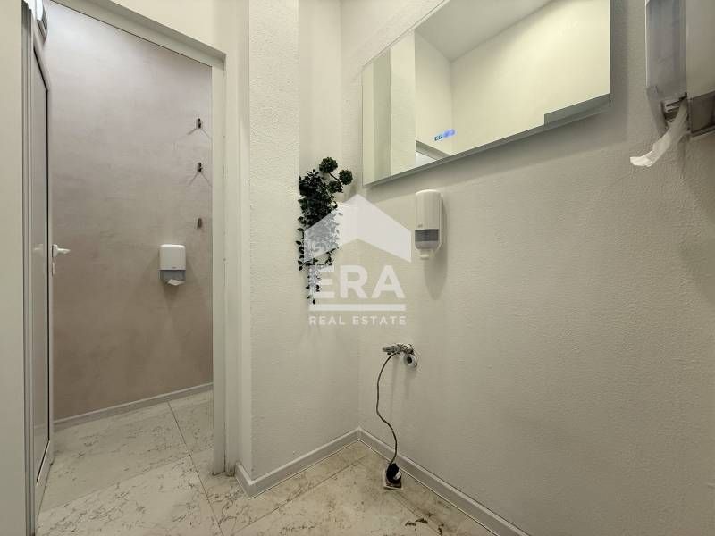 Дава се под наем Магазин в София, Център - 150 кв.м за 5000 € - Снимка #10