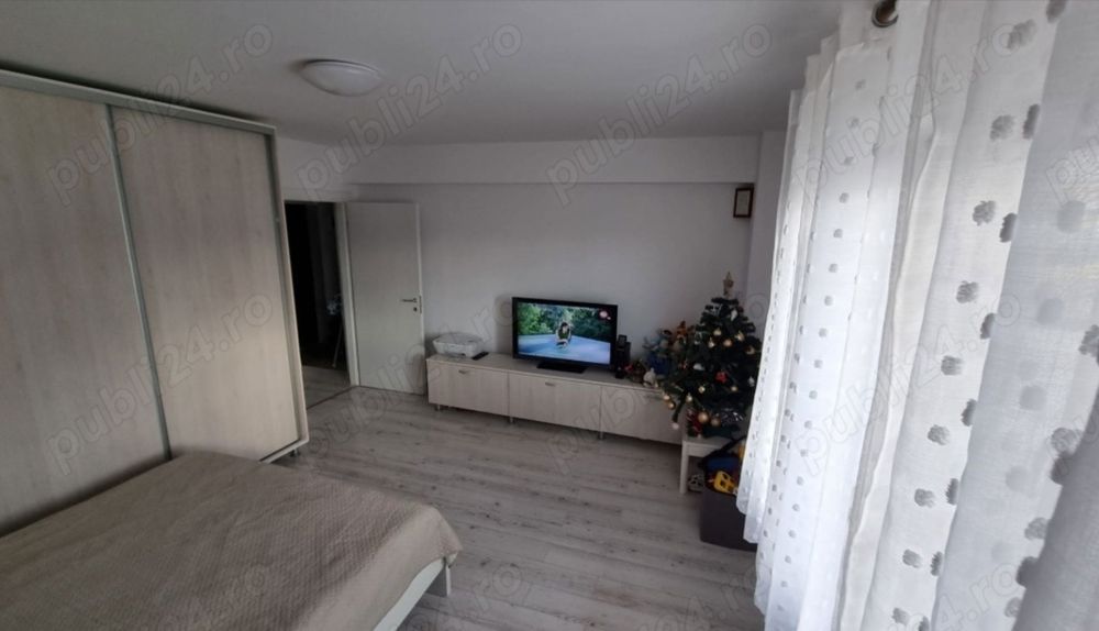 Inchiriez apartament cu o camera decomandat in zona Bucium-Visan, in b