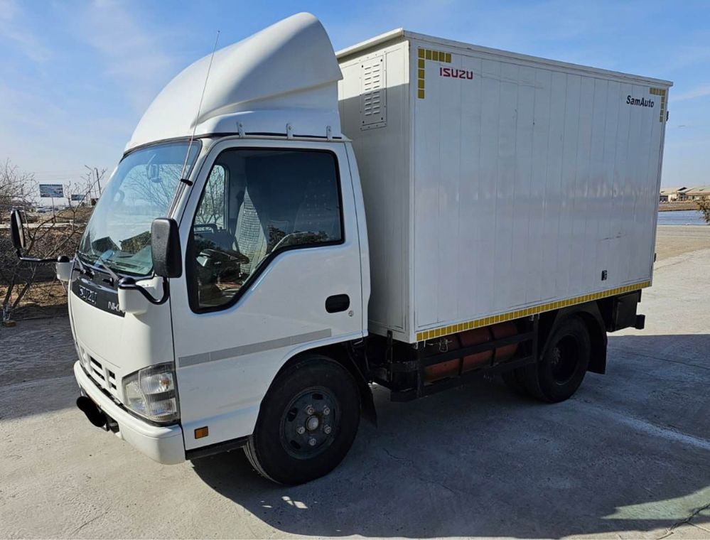 Isuzu 2016 yil 3 tonnalik