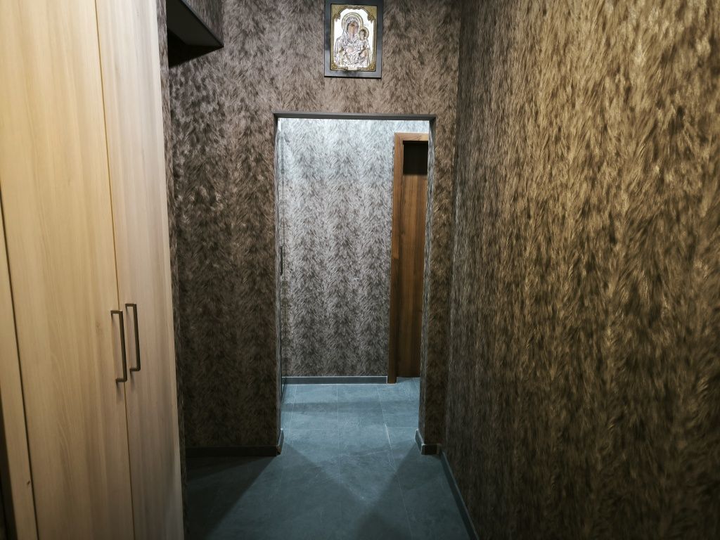 Продава се Тристаен апартамент в София, Красна поляна 2 - 82 кв.м за 3025 €/кв.м - Снимка #21