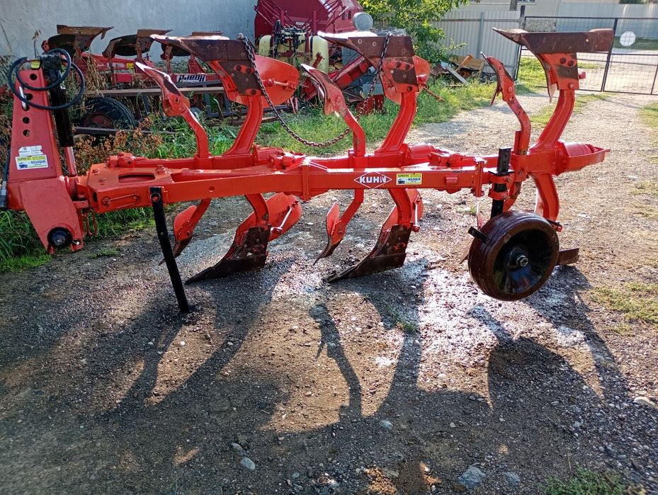 Plug reversibil Kuhn Huard Tr65T 3 brazde