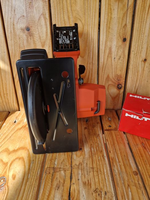 Hilti circular pentru metal pe acumulator Nuron