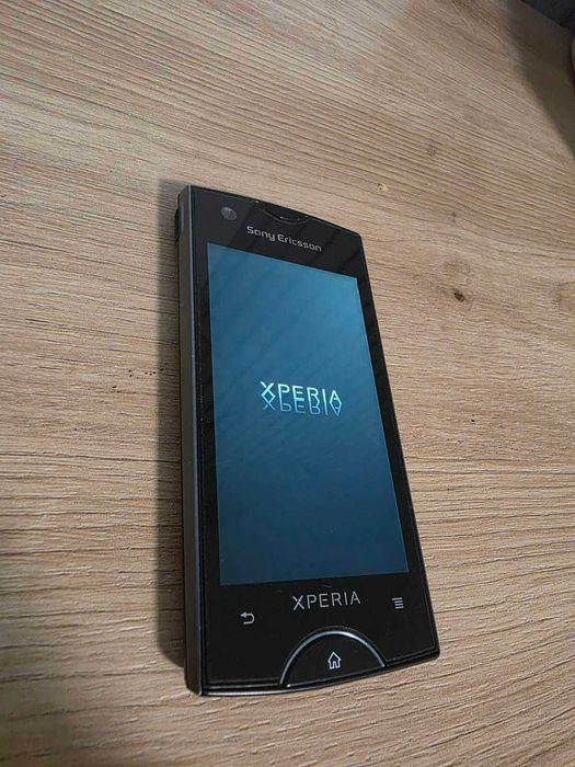 Телефон Sony Ericsson Xperia Ray ST18i