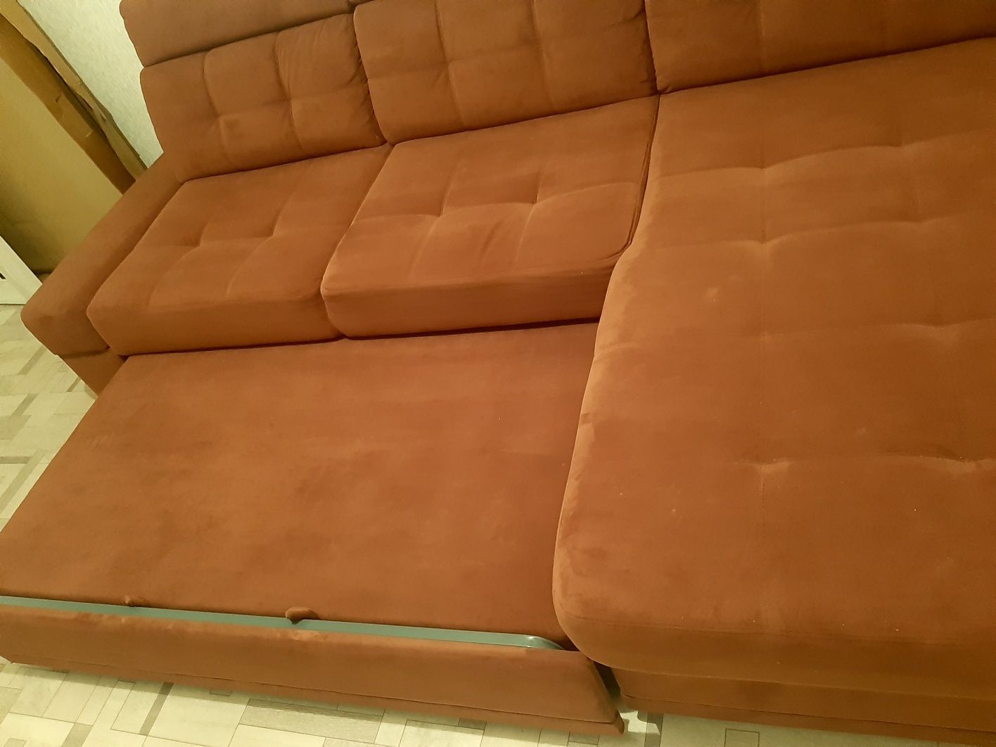 Срочно угловой диван раскладной б/у, углы можно менять