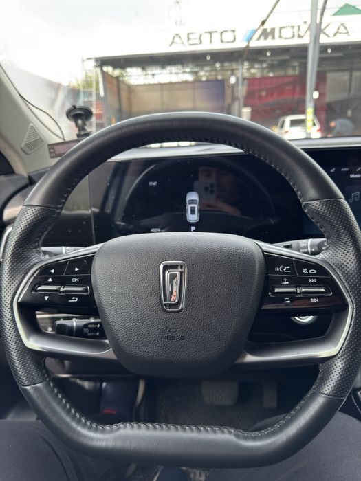 Bestune T55 Sotiladi