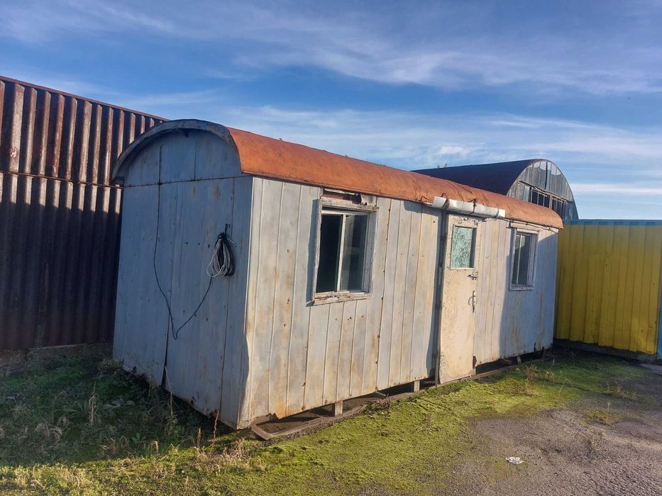 Фургон- метален.