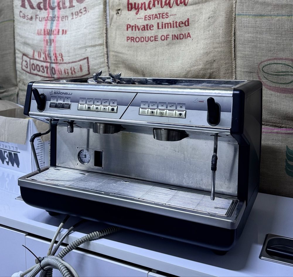 Кофемашина Simonelli кофе машина