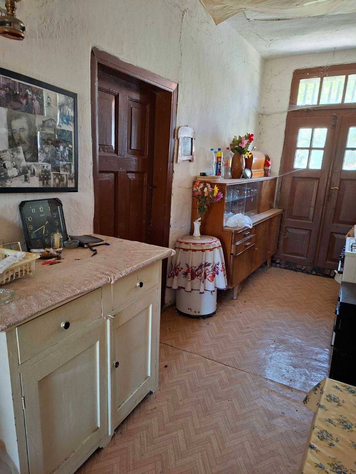 Продава къща в село Берсин.