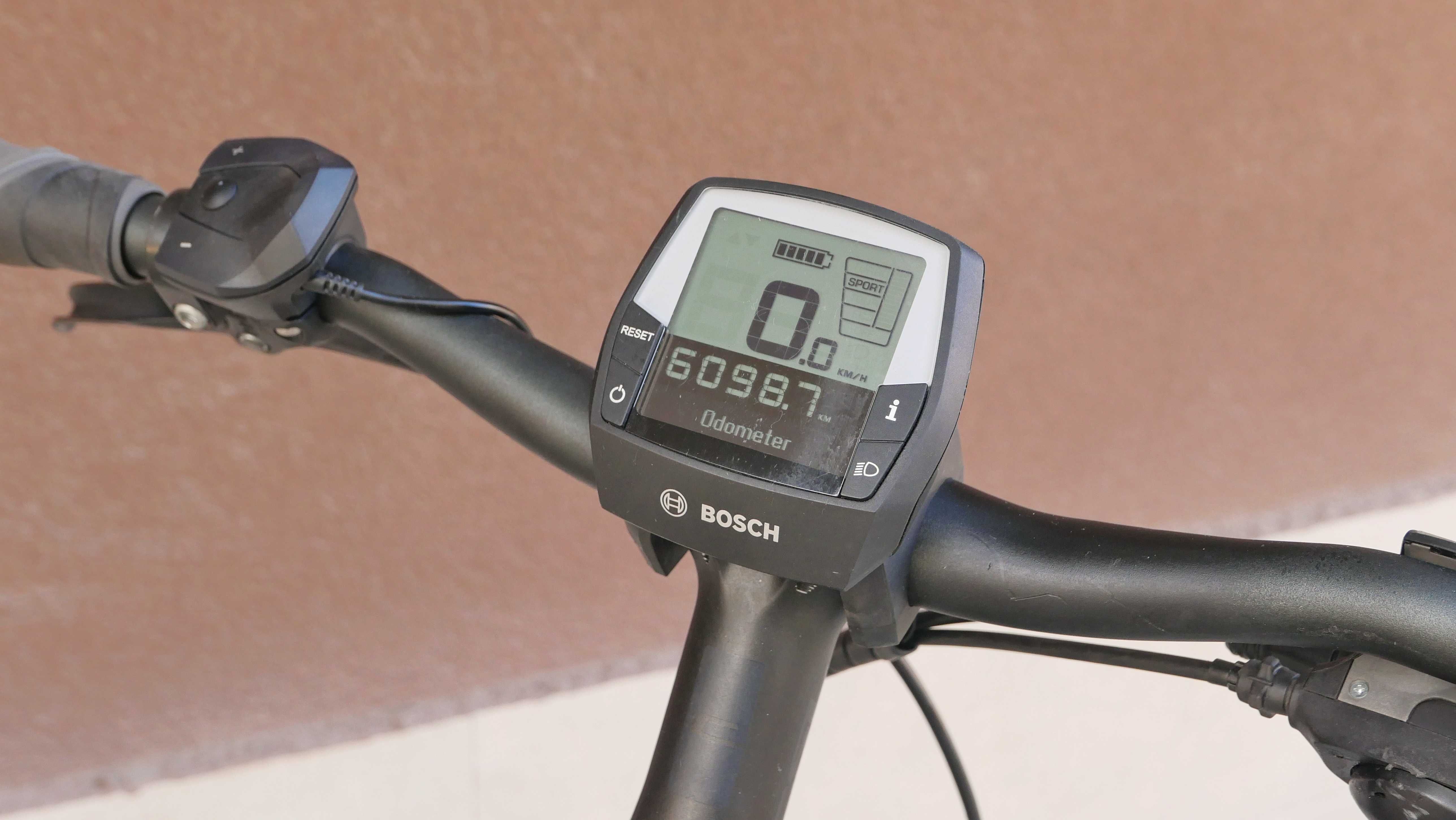 Kalkhoff Endevour1, Bosch, 65Nm, 500Wh, 8 скорости Shimano Acera