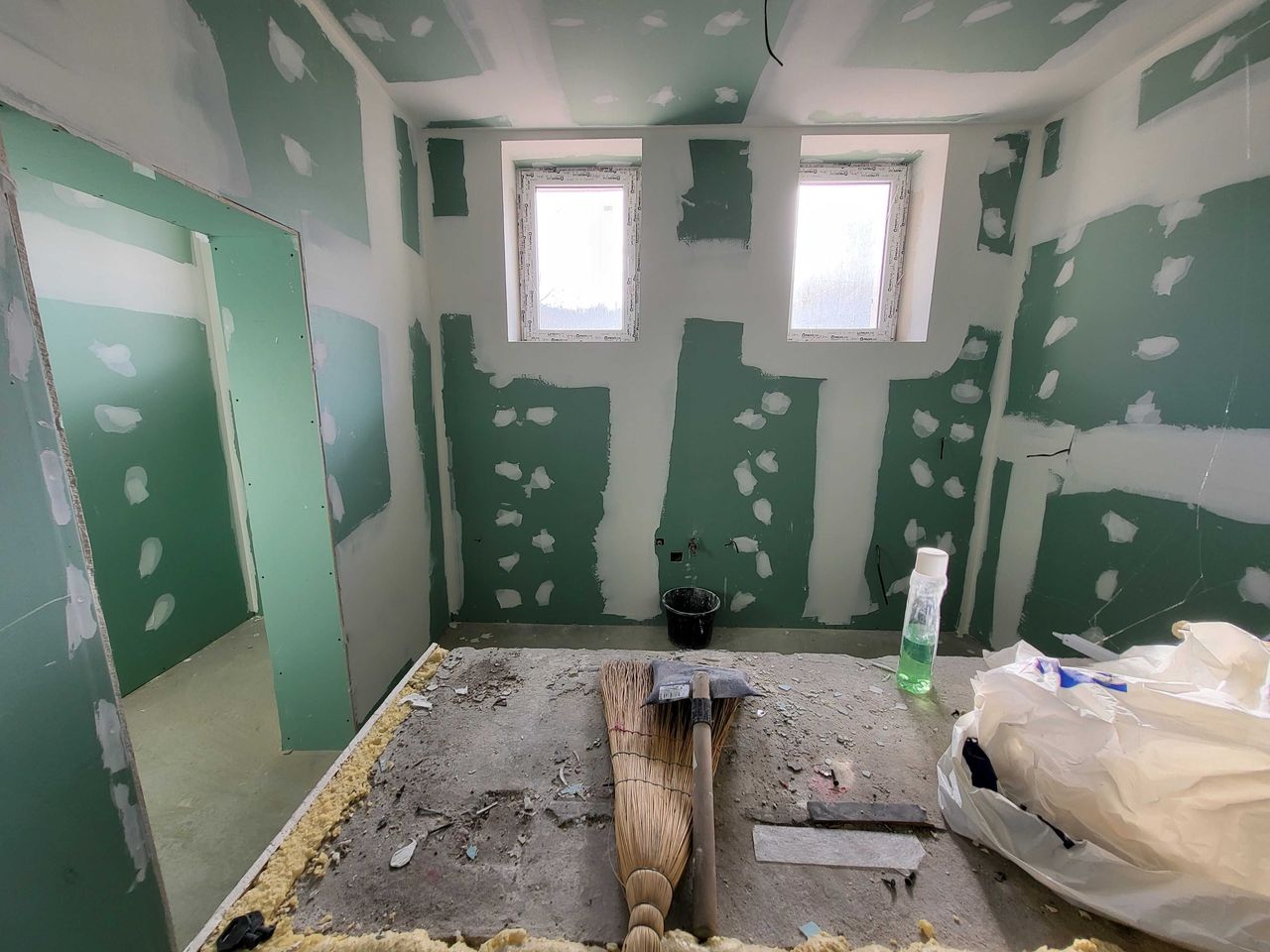 Продава се Промишлена сграда в с. Голямо Белово, Област Пазарджик - 241 кв.м за 137 €/кв.м - Снимка #12