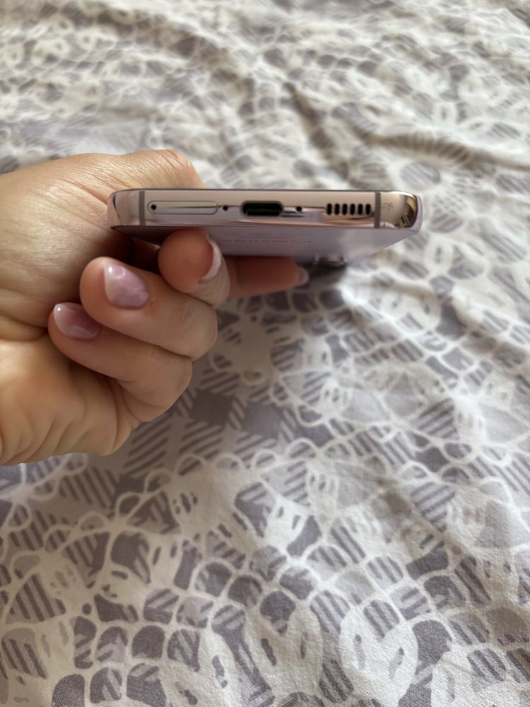 Продавам Samsung S23 256gb