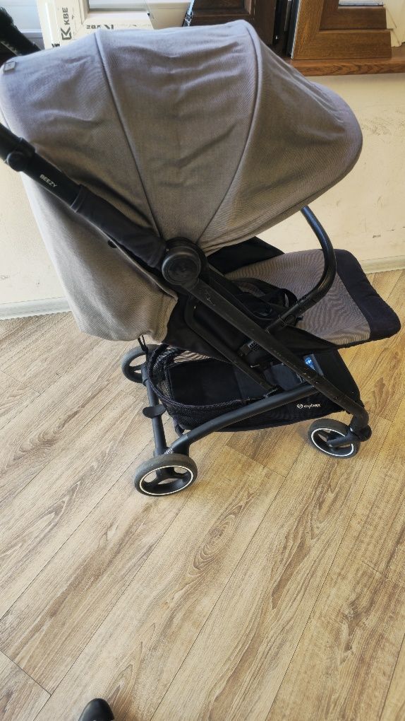 Количка Cybex Beezy