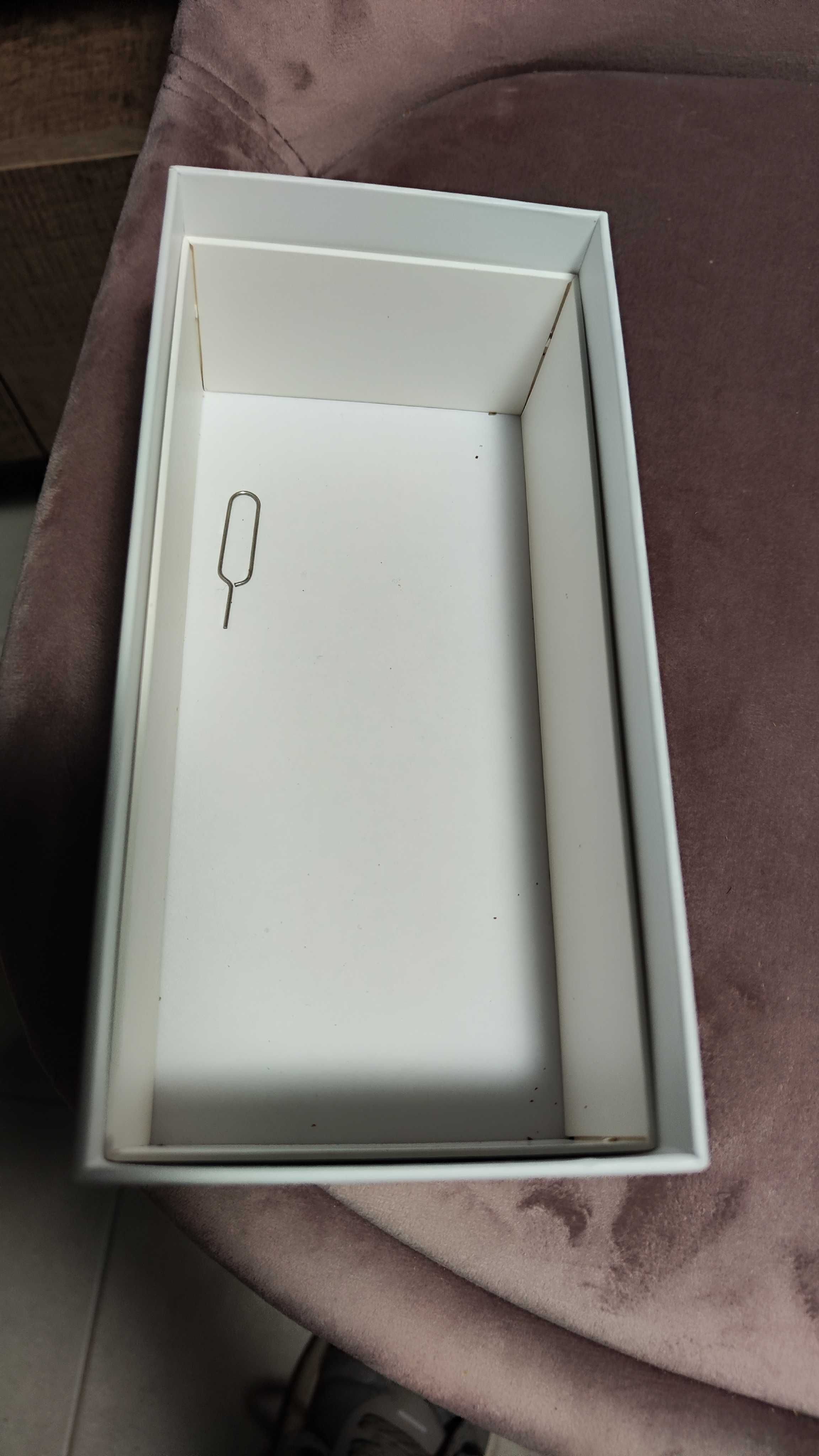 Кутия от Xiaomi 12 Blue 8GB + Калъф за телефона - нестандартен