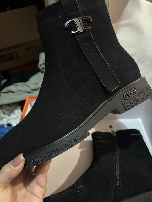 Продаю зимние ботинки