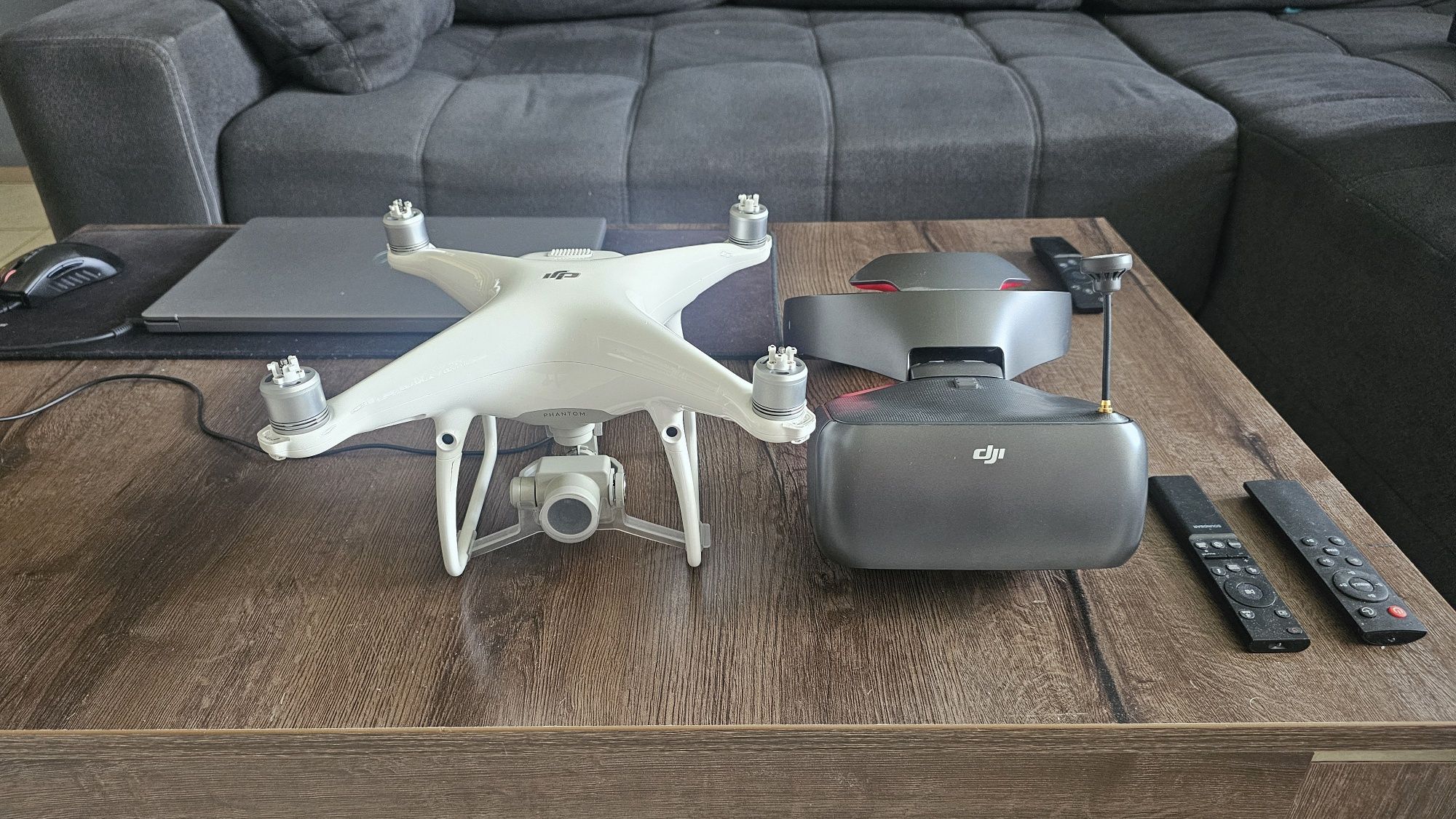 Продавам DJI Goggles Racing edition