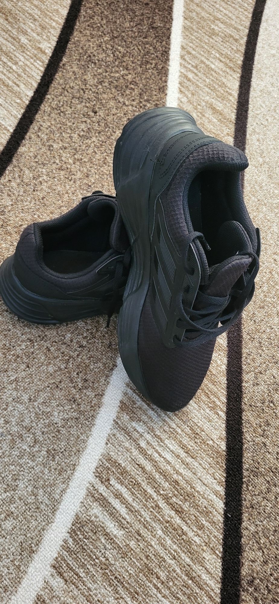 adidas спортни обувки
