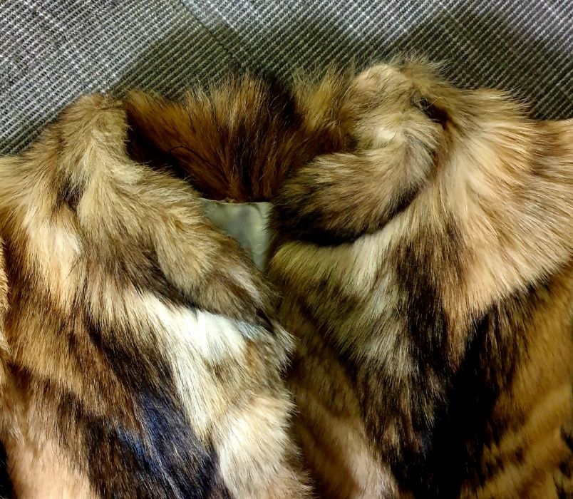 Зимно дамско палто от лисица