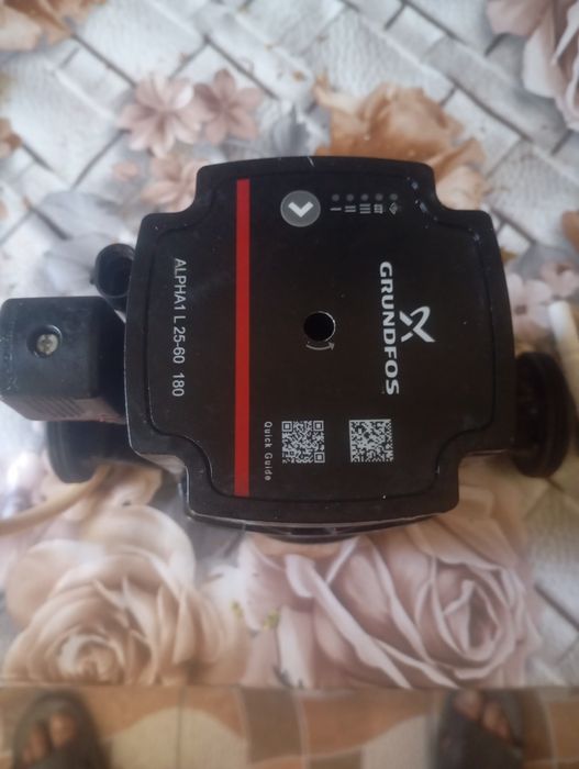 Vând pompa de recirculare Grund fost Alpha 1L